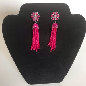 🌟 NWOT...Dark Pink dangling Earrings....